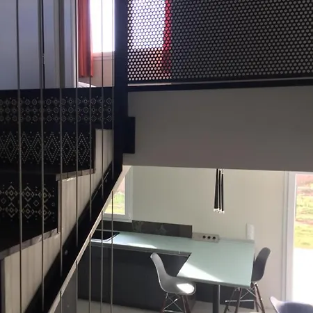 Sur La Route Des Vins - Maison Design - كولمار